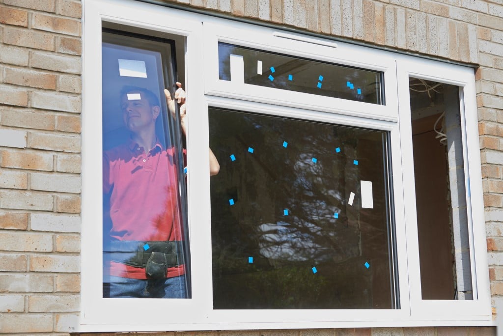 Contractor Installing Windows in Annapolis Maryland